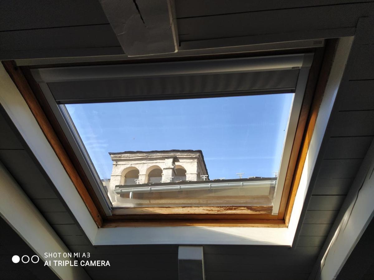 Un Oeil Sur La Cathedrale Apartment Aosta Exterior photo